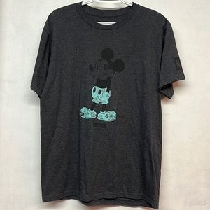 Mens size Medium gray Mickey Shirt